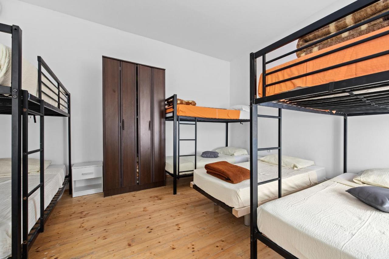 Pula Hostel Buitenkant foto